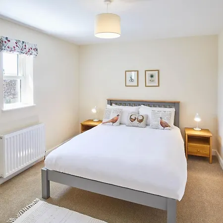 Host & - Foggyshaw * Middlesmoor