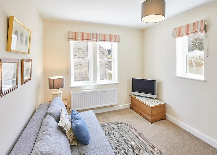 Host & - Foggyshaw * Middlesmoor